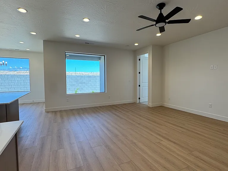 663 S Molveno Trl — Photo 15