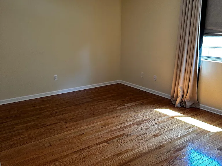 140 Thompson St #16A — Photo 9