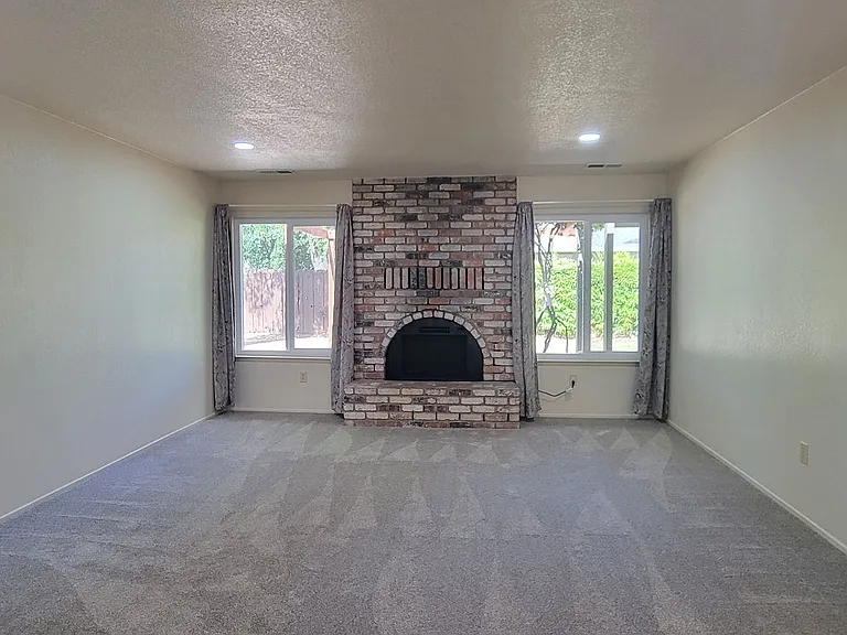 1988 Shasta Pines Way — Photo 5