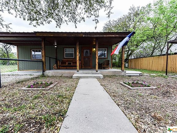 2nd image of 807 Casbeer St