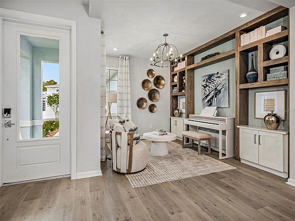 4th image of 419 VERONA WAY