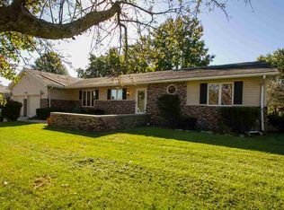25 Illini Dr, Lincoln, IL 62656