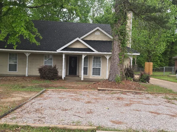 908 Countryside Ln, Montgomery, AL 36117