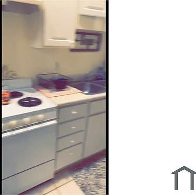 2nd image of 318 S Main St #D