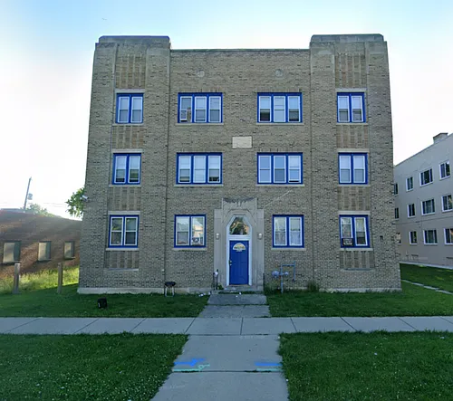 4252 N Teutonia Ave Photo 1