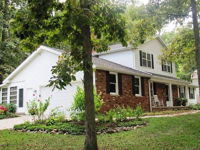 790 Lindenwood - oblique