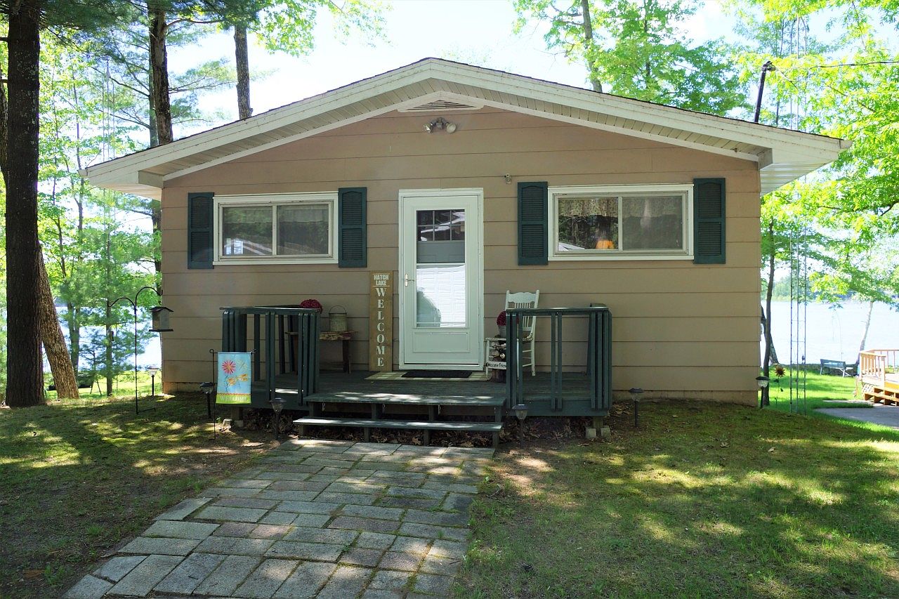 N8039 Hatch Lake Rd, Iola, WI 54945 Zillow