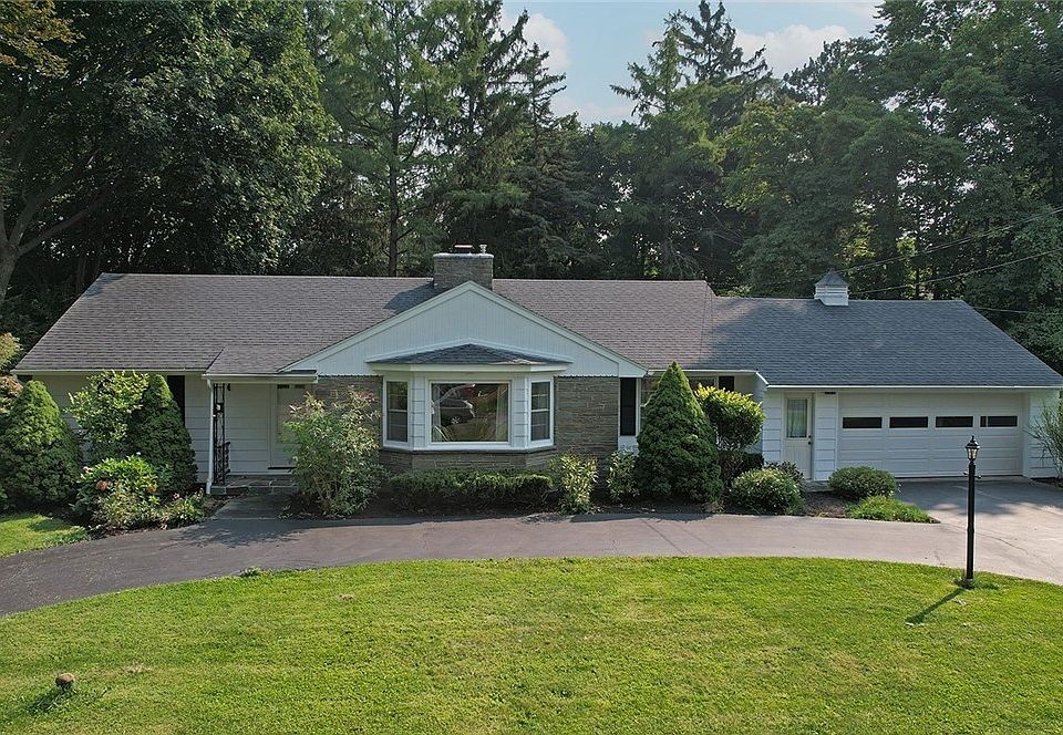 1st image of 144 Edwards Dr