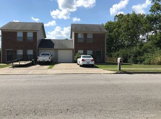 1104-1106 Pinoak Dr, Nicholasville, KY 40356