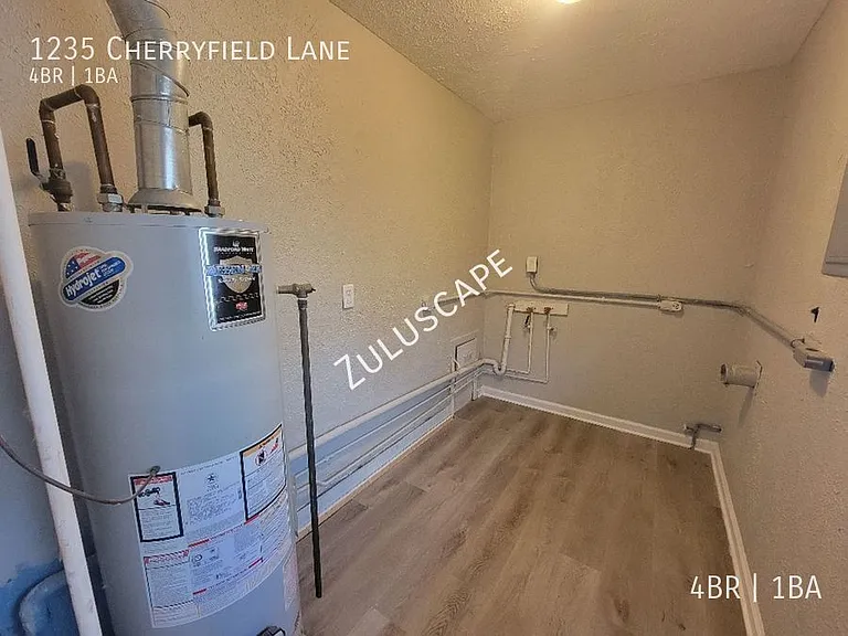 1235 Cherryfield Ln — Photo 7