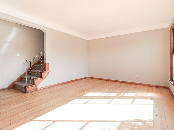5th image of 9157 Garfield Blvd