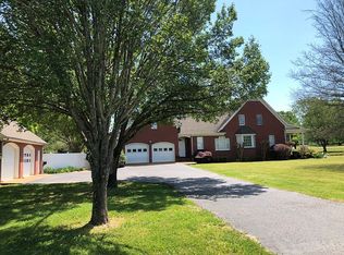 220 Cove Ln, Savannah, TN 38372