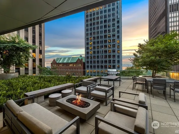 909 5th Avenue #1403, Seattle, WA 98164