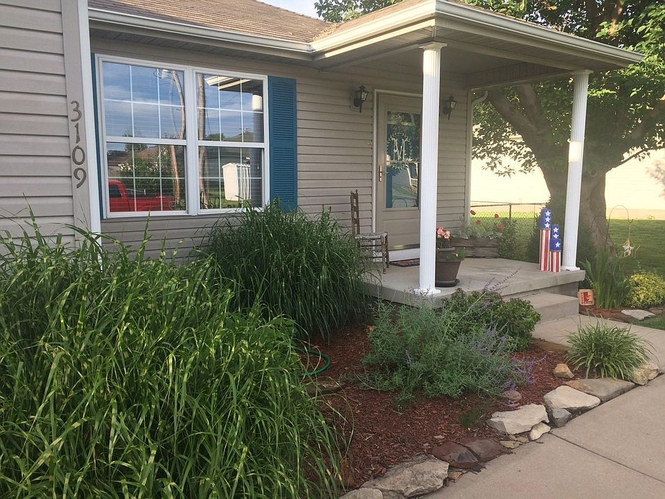 2nd image of 3109 W B St
