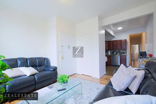 Rented by ZealEstate Group Inc | media 39