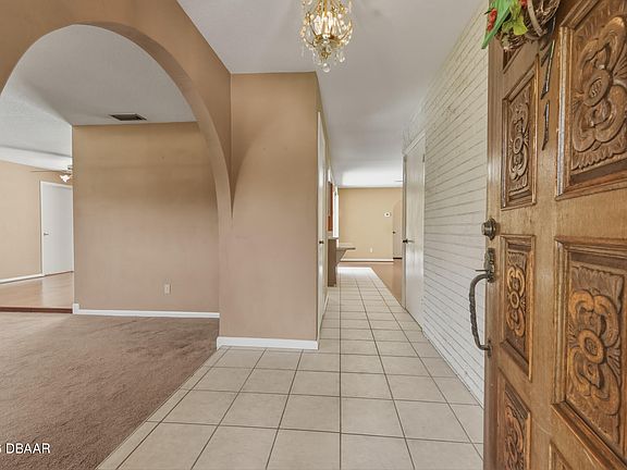4th image of 371 Sagewood Dr