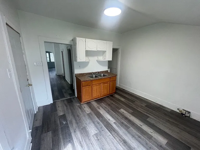 2148 S 25th St. (Duplex) — Photo 7