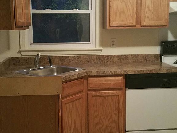 5th image of 22 King Ct #B