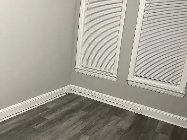 308 Clayton St — Photo 9