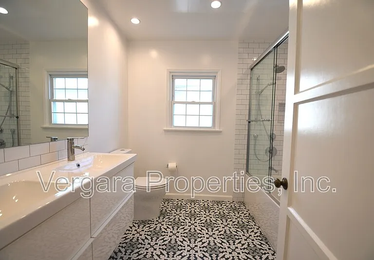 6531 W 85th St — Photo 13