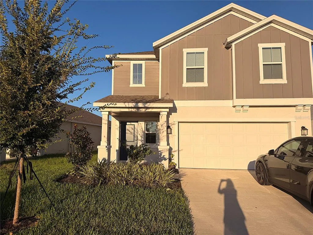 4 bed, 2.5 bath, 1879 sqft, $2,100 — Photo 4