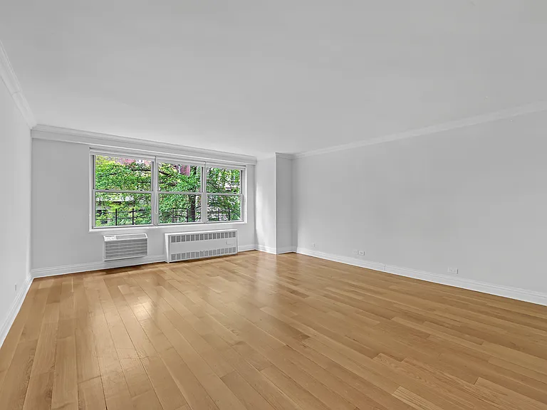 210 W 89th St #3H — Photo 3