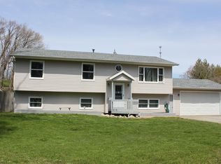 1020 Highland Dr, Twin Lakes, WI 53181