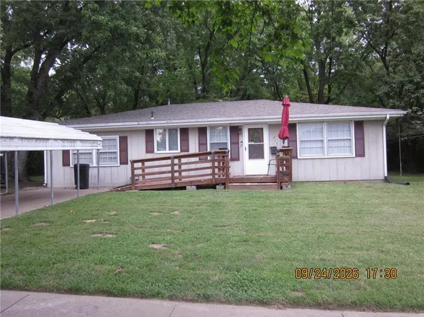 217 W Market St, Saint Joseph, MO 64505