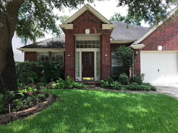17107 Mountain Crest Dr, Spring, TX 77379