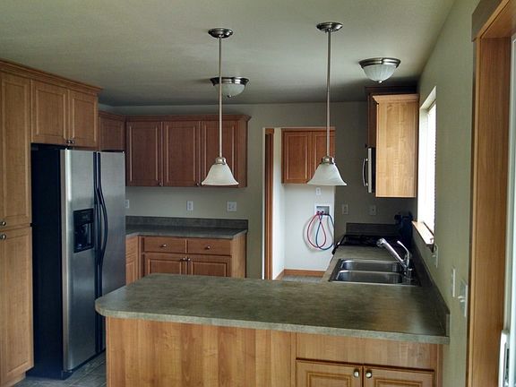 5th image of 1025 Ellinor Ave