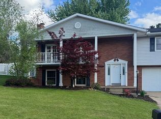 190 Greentree Dr, Saint Clairsville, OH 43950