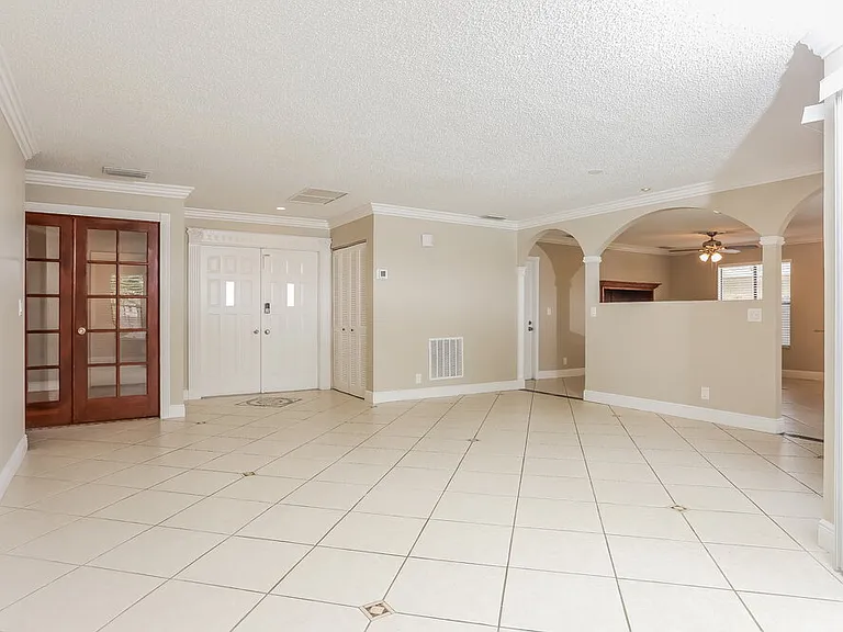 11235 NW 43rd Pl — Photo 6