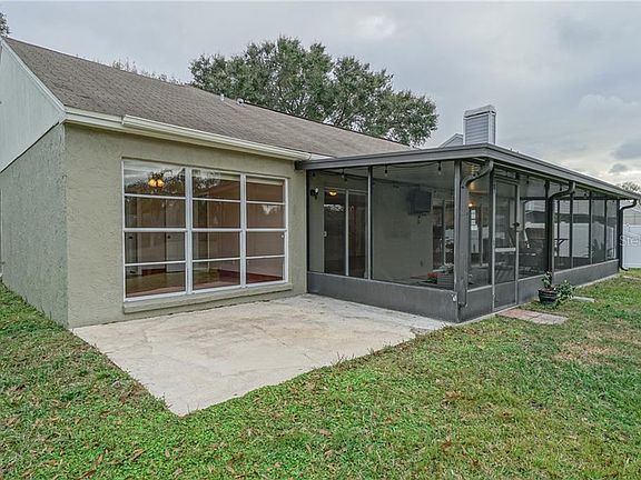 4th image of 16126 Pebblebrook Dr