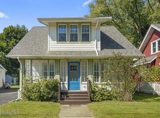15 Knowles Ter, Albany, NY 12203
