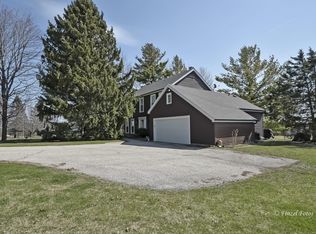 4612 Somerset Ct, Woodstock, IL 60098