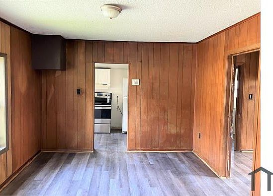 3rd image of 1301 W 8th St