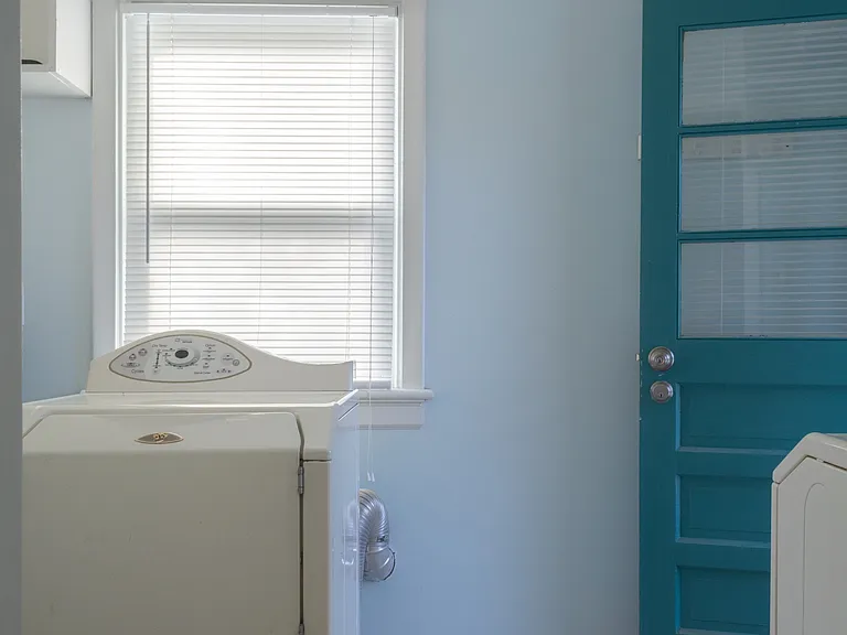 409 Seabury Ave — Photo 8