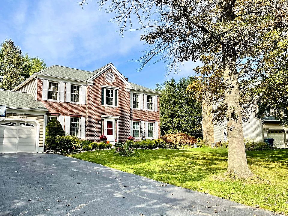 1st image of 3 Webster Ct