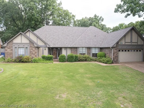 8812 Canterbury Cv, Fort Smith, AR 72903