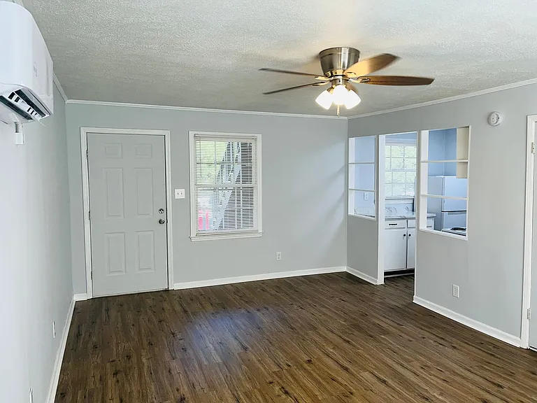 601 W Haralson St — Photo 6