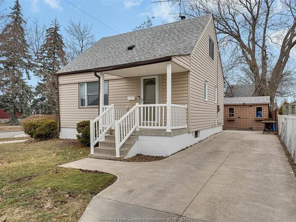 1402 Arthur Rd, Windsor, ON N8Y 3Y7