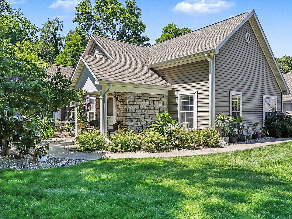 1st image of 468 Ashton Lake Dr