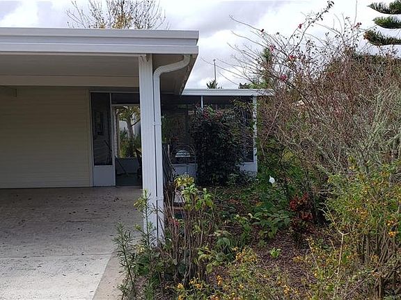 4th image of 717 Bengal Ave