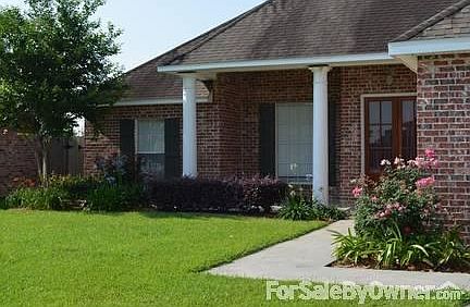 1st image of 113 Nicole Dr