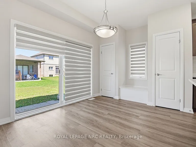 7437 Jonathan Dr — Photo 12