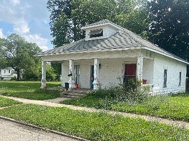 2nd image of 1902 Crystal St