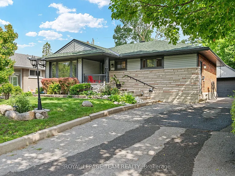 879 Pleasant Park Rd — Photo 2