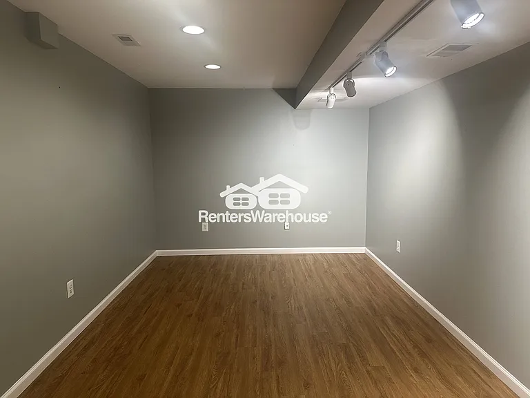 5613 Harvey Ct — Photo 28
