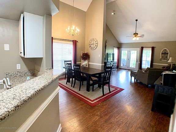4th image of 485 Fairway Oaks Dr