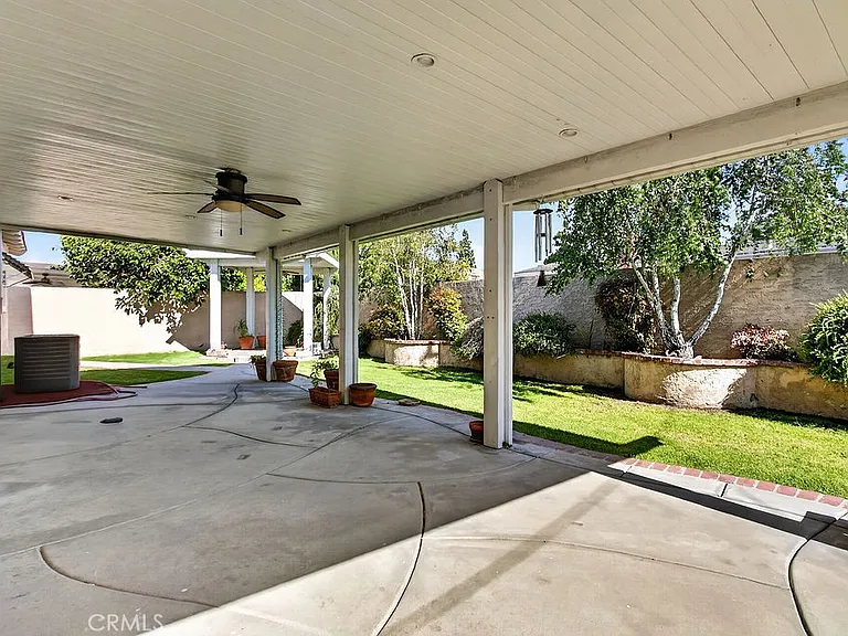 2310 E Monroe Ave — Photo 20